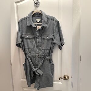 Universal Thread Navy and White Striped Top